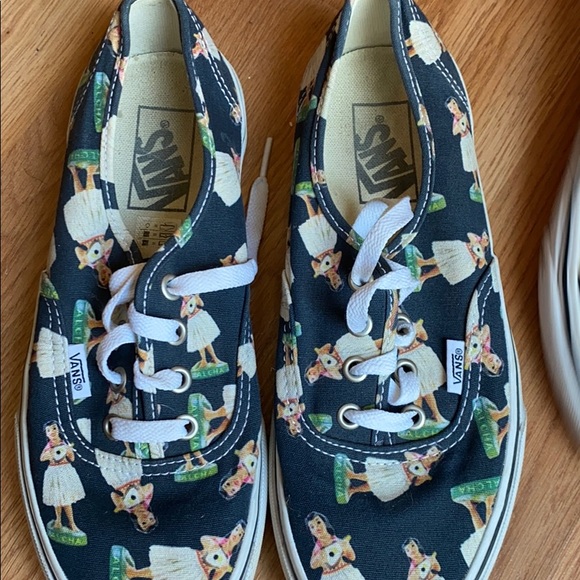 Vans - Picture 2 of 4